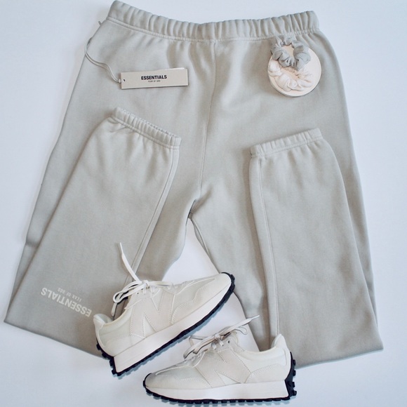 FEAR OF GOD ESSENTIALS Wheat Sweatpants - Picture 4 of 5